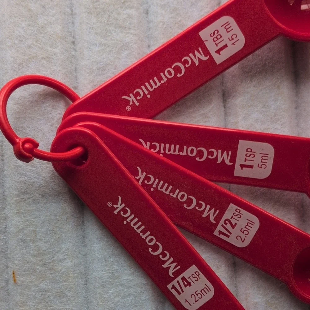 McCormick Red Plastic Measuring Spoons Set 4 Piece,‎ Nesting, Markings
